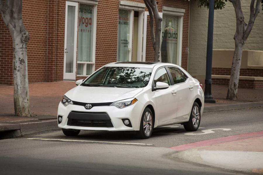  Toyota Corolla 2014 года  (фото 128 из 212)